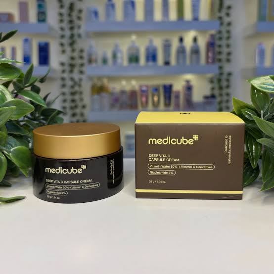 Medicube Deep Vita C Golden Capsule Face Moisturizer Cream ( New Packaging)