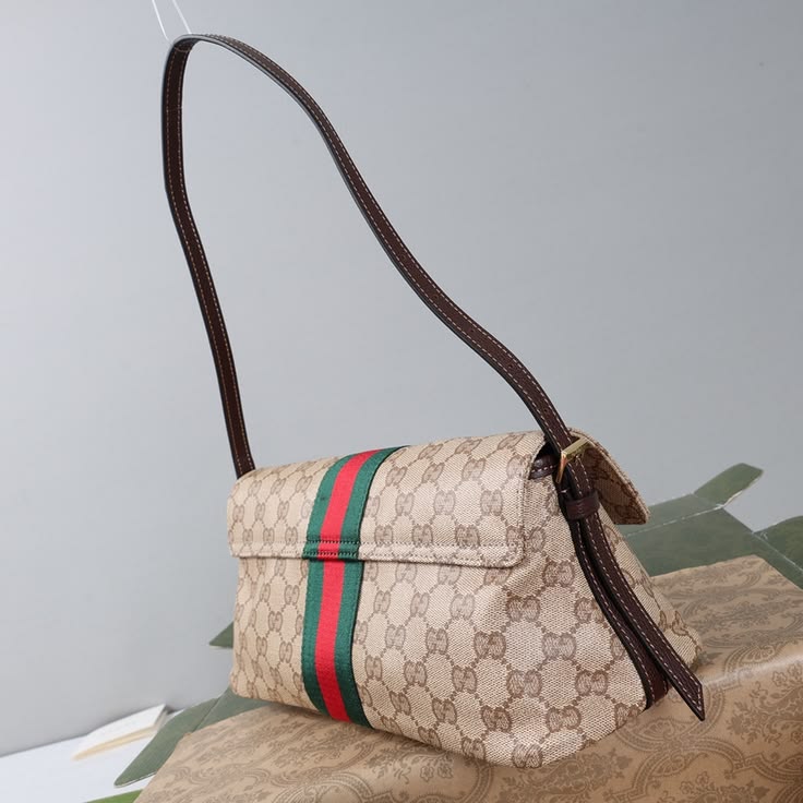 Gucci Madison Medium Shoulder Bag in Sand and Brown GG Canvas With Box Packaging