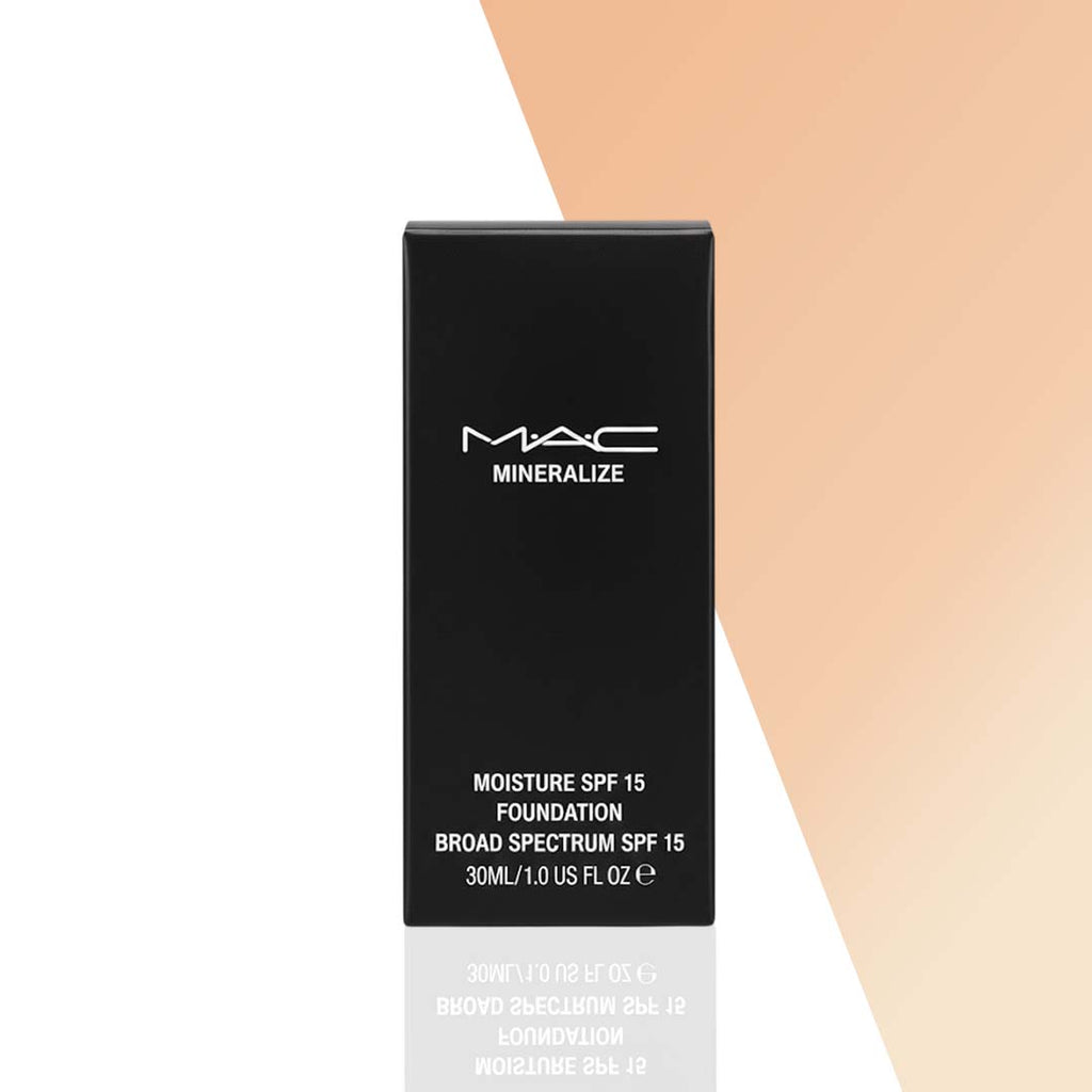 MAC Mineralize Moisture SPF 15 Foundation